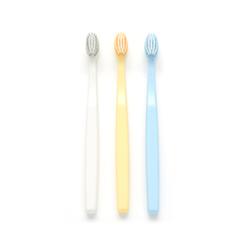 PP ručka Ultrafina mekana PBT čekinja za dubinsko čišćenje za odrasle U skladu s EURO standardima Četkica za zube